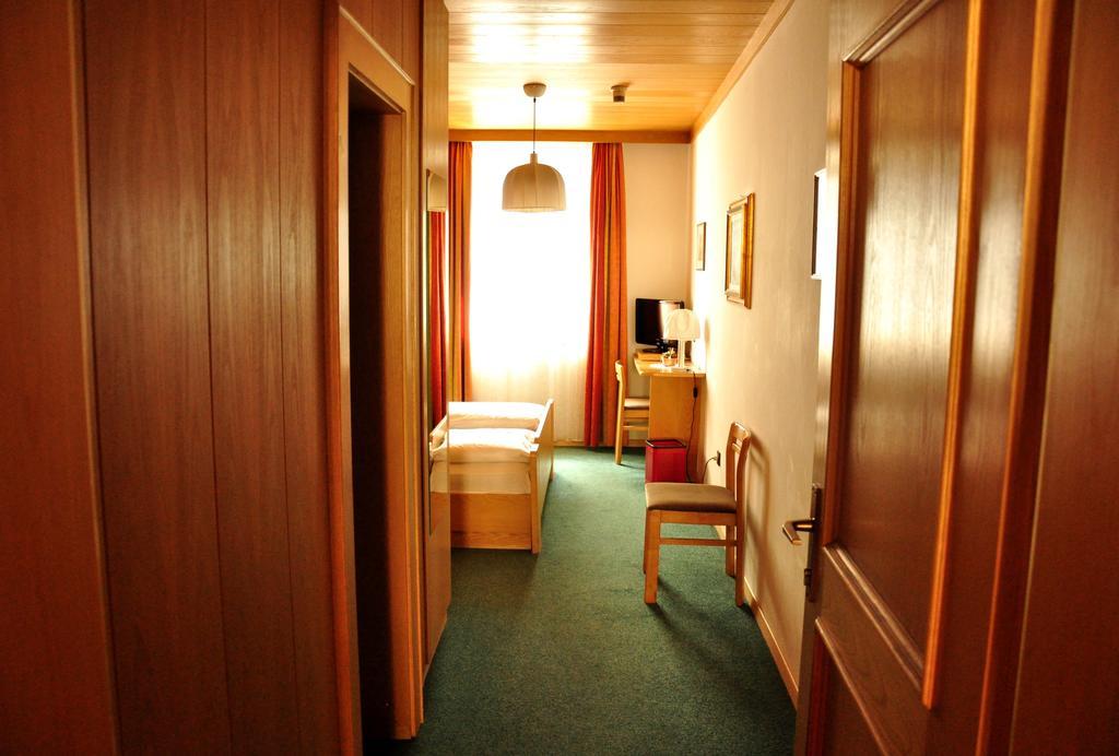 Hotel Grauer Baer Bressanone Ruang foto